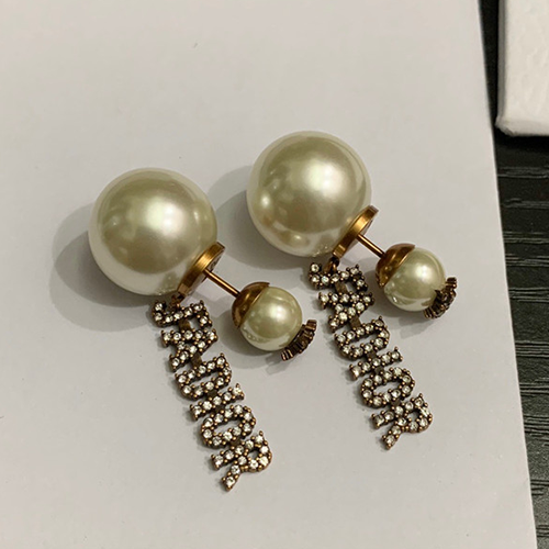 DIOR 디올 귀걸이 D4014 2020/신상 (정품과 비교가능한 퀄리티 )