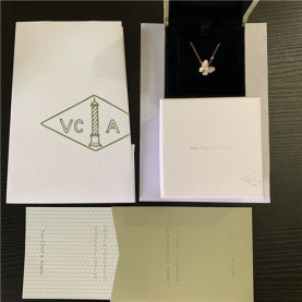 VAN CLEEF & ARPELS 반클리프 목걸이 V4004 신상 (정품과 비교가능한 퀄리티 )