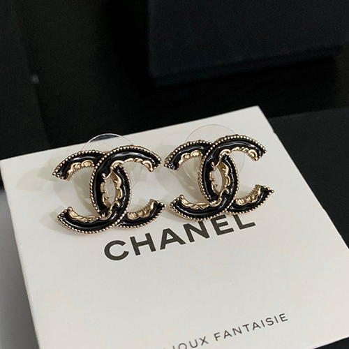 CHANEL 샤넬 귀걸이 C4022 2020/신상 (정품과 비교가능한 퀄리티 )