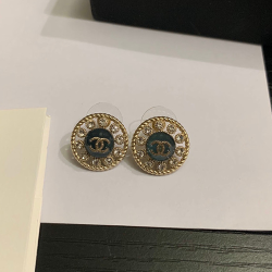 CHANEL 샤넬 귀걸이 C4023 2020/신상 (정품과 비교가능한 퀄리티 )