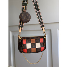 LOUIS VUITTON 루이비통 멀티 포쉐트 악세수아 로즈클레르 M44813 2020/신상