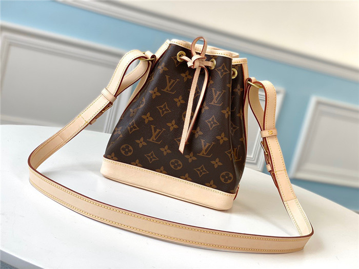 LOUIS VUITTON 루이비통 노에BB 모노그램 버킷백 M40817