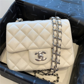 CHANEL 샤넬 클래식 플랩 미니백 A01115 (프랑스 수입가죽)
