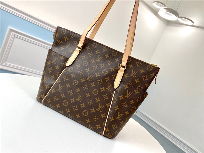 LOUIS VUITTON 루이비통 모노그램 캔버스 토탈리 MM M56689