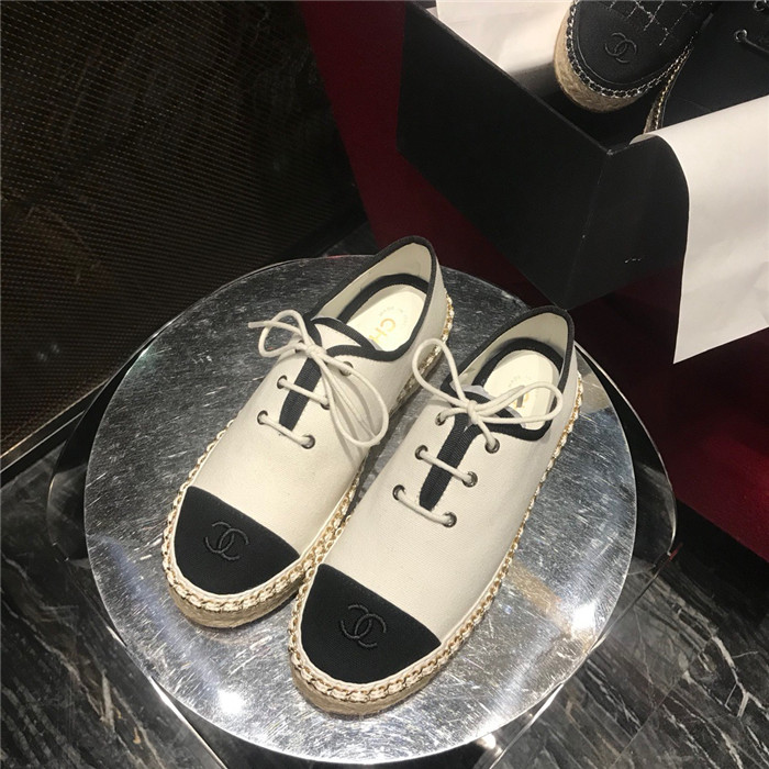 CHANEL 샤넬 여성용 스니커즈 C00880-1 2COLOR