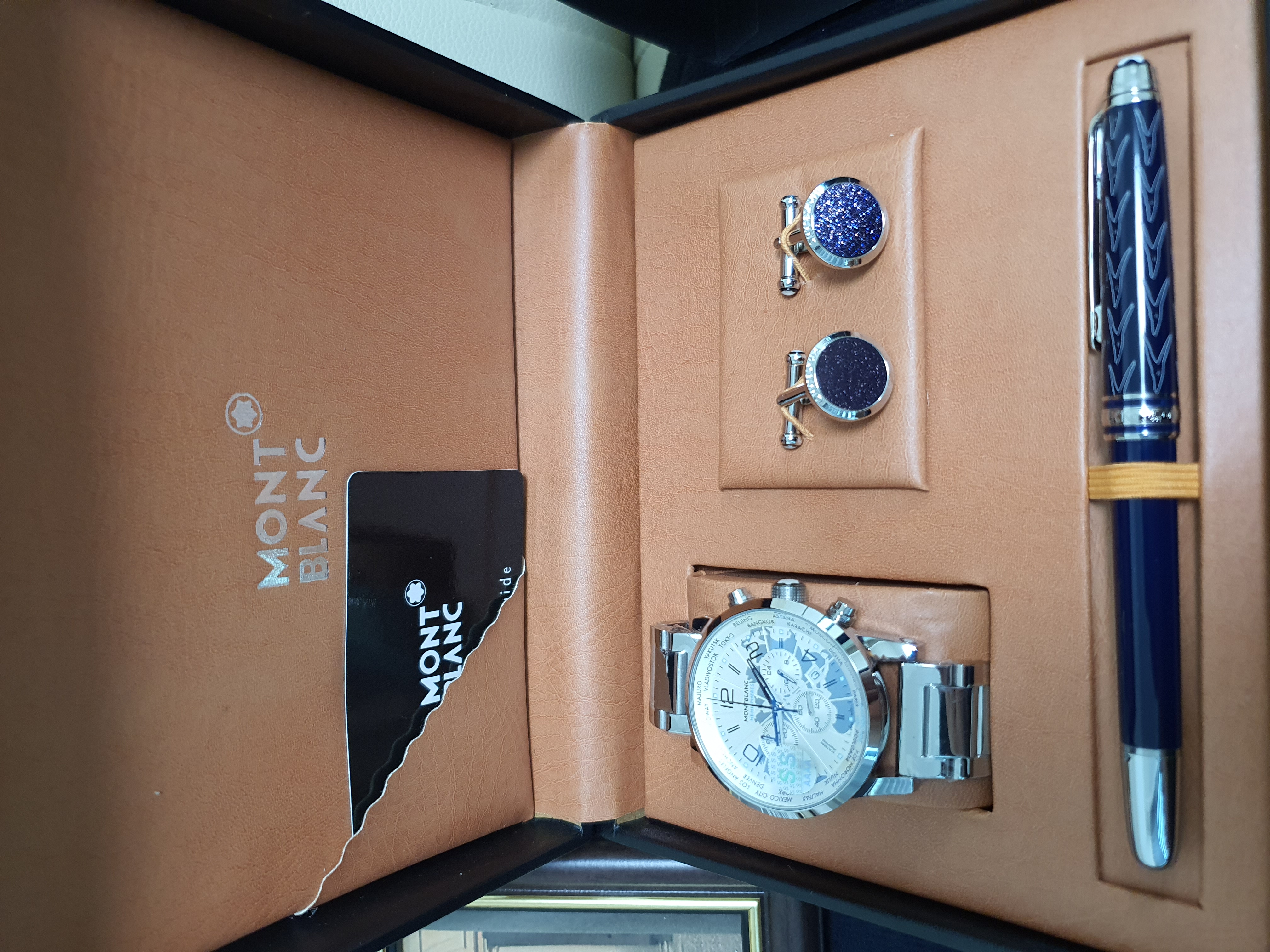 ★(판매완료)★ 몽블랑세트 ( 시계 , 커프스링크 , 볼펜 , 박스 ) 수령1개 국내배송