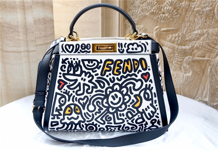 FENDI 펜디 아이코니 피카푸백 F20510 