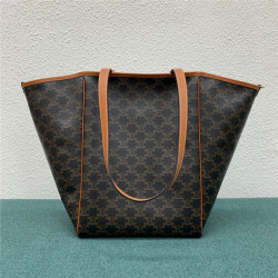 CELINE 셀린느 트리옴페 토트백 C8400 