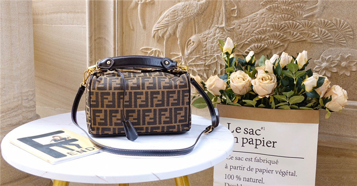 FENDI 펜디 빈티지 토트&크로스백 F3832 