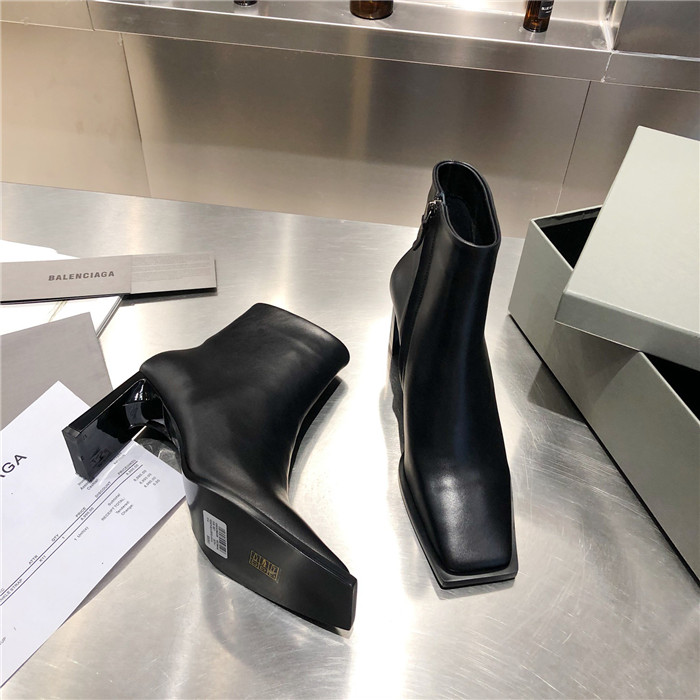 BALENCIAGA 발렌시아가 여성용 부츠 (굽높이8.5CM) B65055-2 2020/신상