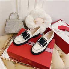 ROGER VIVIER 로저비비에 여성용 로퍼 R36993-2 신상