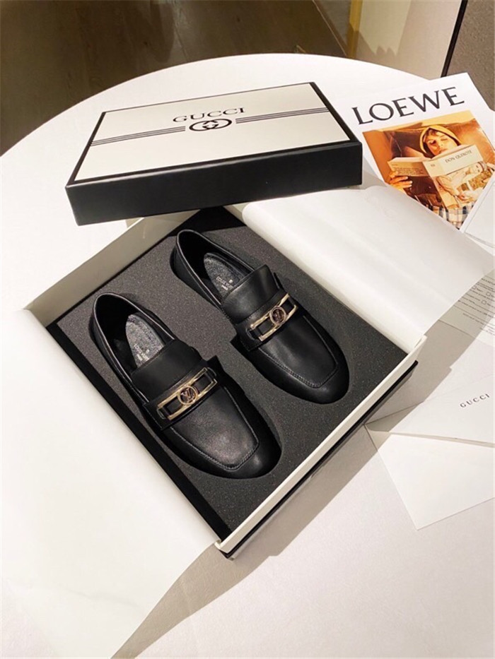 LOUIS VUITTON 루이비통 여성용 단화 L36909 /신상