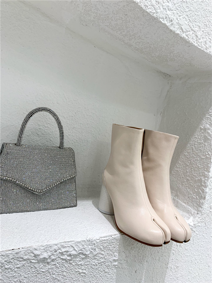 MAISON MARGIELA 메종마르지엘라 여성용 부츠 MM64947-4 /신상