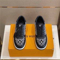 LOUIS VUITTON 루이비통 스니커즈 L32010-2 2COLOR
