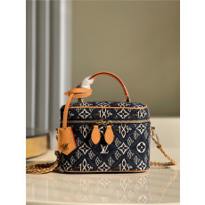 LOUIS VUITTON 루이비통 1854 베니티백