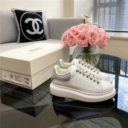 ALEXANDER MCQUEEN 알렉산더맥퀸 남여공용 스니커즈 M62050 2021/신상