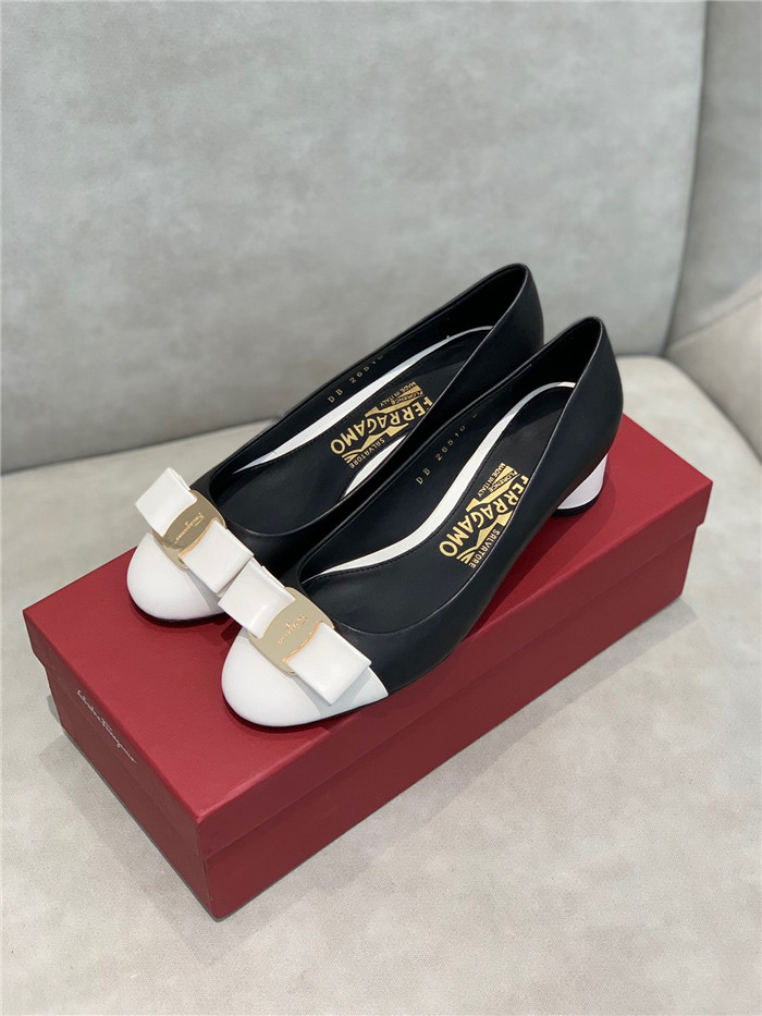 FERRAGAMO 페레가모 여성용 구두 (굽높이4CM) F74550 