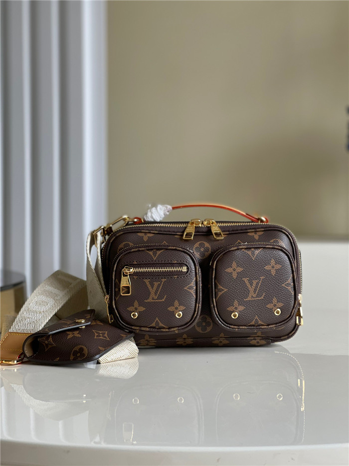 LOUIS VUITTON 루이비통 유틸리티 크로스바디백 M804