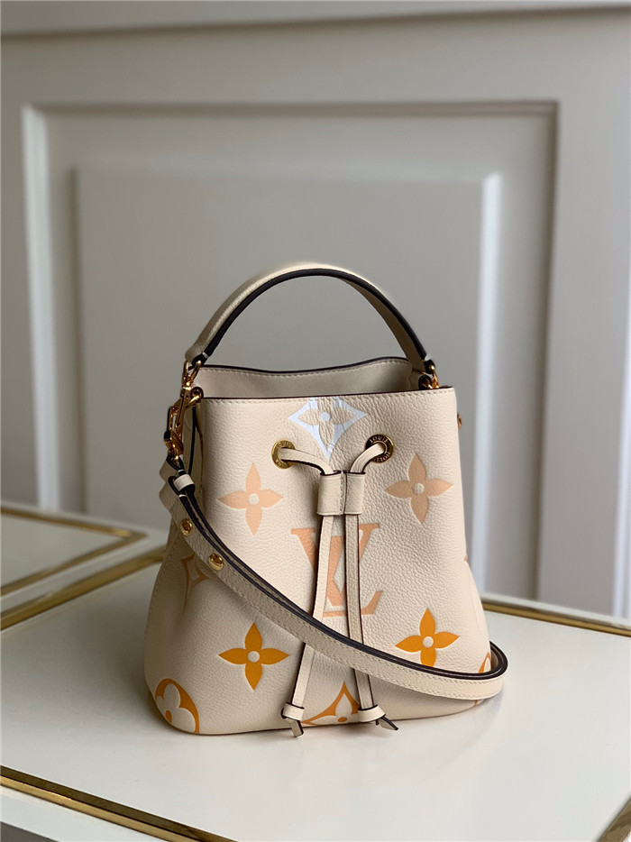 LOUIS VUITTON 루이비통 네오노에 썸머블루 BB M45716