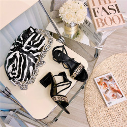 FENDI 펜디 여성용 샌들 F64800