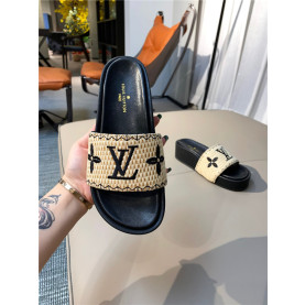  LOUIS VUITTON 루이비통 여성용 슬리퍼 L89844