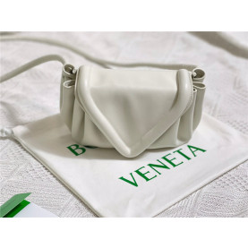 BOTTEGA VENETA 보테가베네타 비크 크로스백 B658521 2COLOR