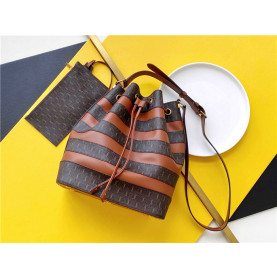 SAINT LAURENT 생로랑 모노그램 버킷백 Y56860