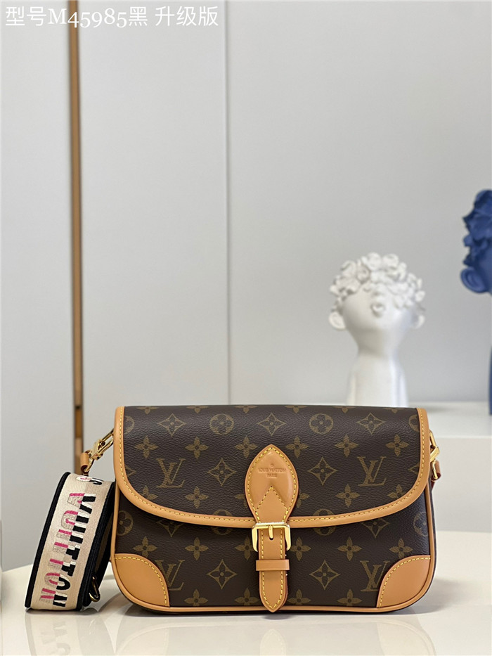 LOUIS VUITTON 루이비통 다이앤 크로스백 M45985