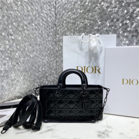 DIOR 디올 레이디 D-JOY M0540