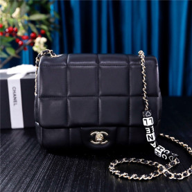 CHANEL 샤넬 크로스백 19CM AS3331 2COLOR