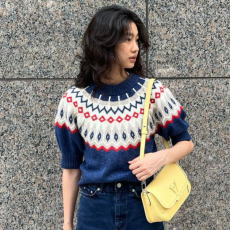 [배우 정호연] LOUIS VUITTON  루이비통 에피 그레인 가죽 부시 숄더백