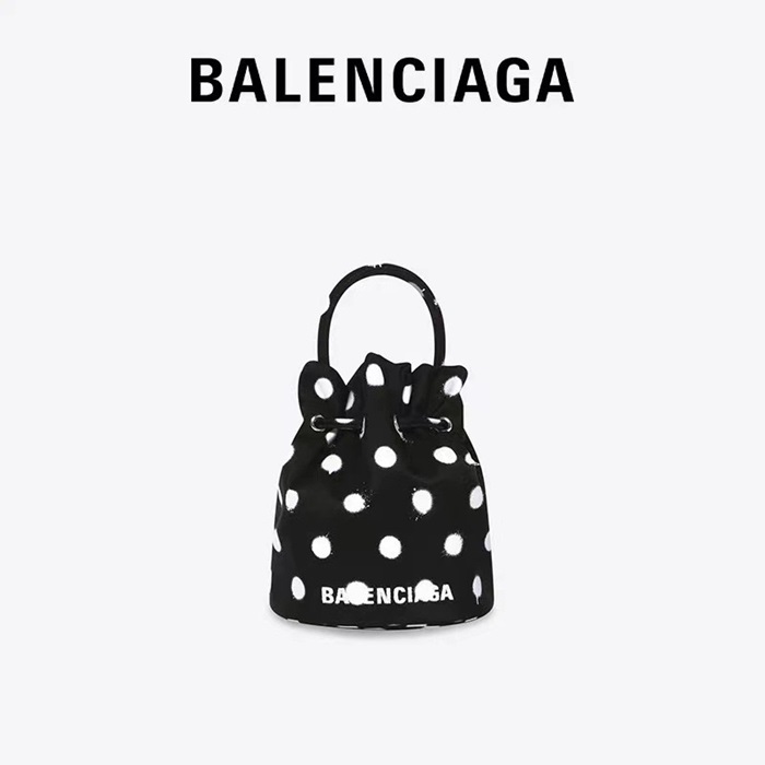 BALENCIAGA 발렌시아가 버킷백  ba97x