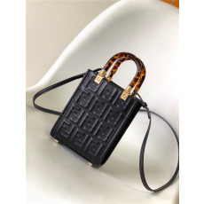 FENDI 펜디 선샤인 미니 크로스백 F8051