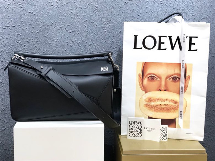 LOEWE 로에베 퍼즐백 라지 L40718