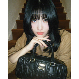 8위 [트와이스 모모] MIUMIU 미우미우 보스턴백 5BB14