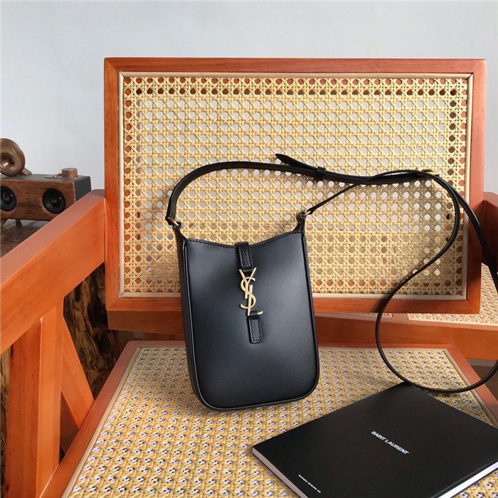 SAINT LAURENT 생로랑 LE5A7 버티컬 크로스백 735214