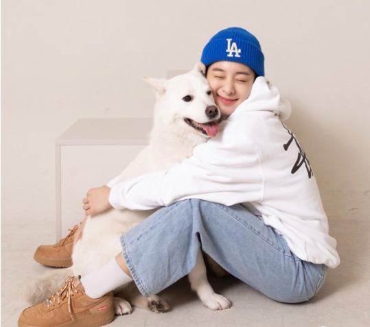  [배우 설인아] NIKE & SUPREME 나이키 & 슈프림 에어포스1