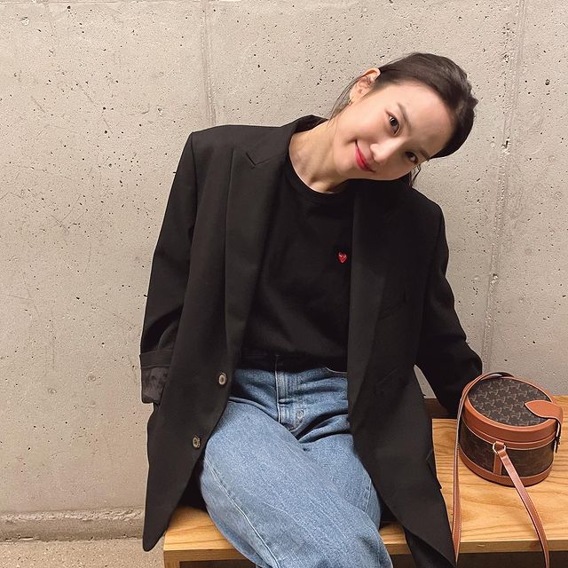 [배우 장희령] CELINE 셀린느 탐부르 미디움 탬버린 숄더백 2COLOR