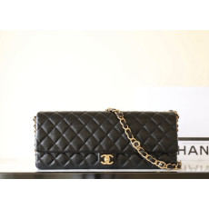 CHANEL 샤넬 24A 맥시 핸드백