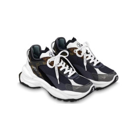 22위 LOUIS VUITTON  루이비통 런 55 스니커즈