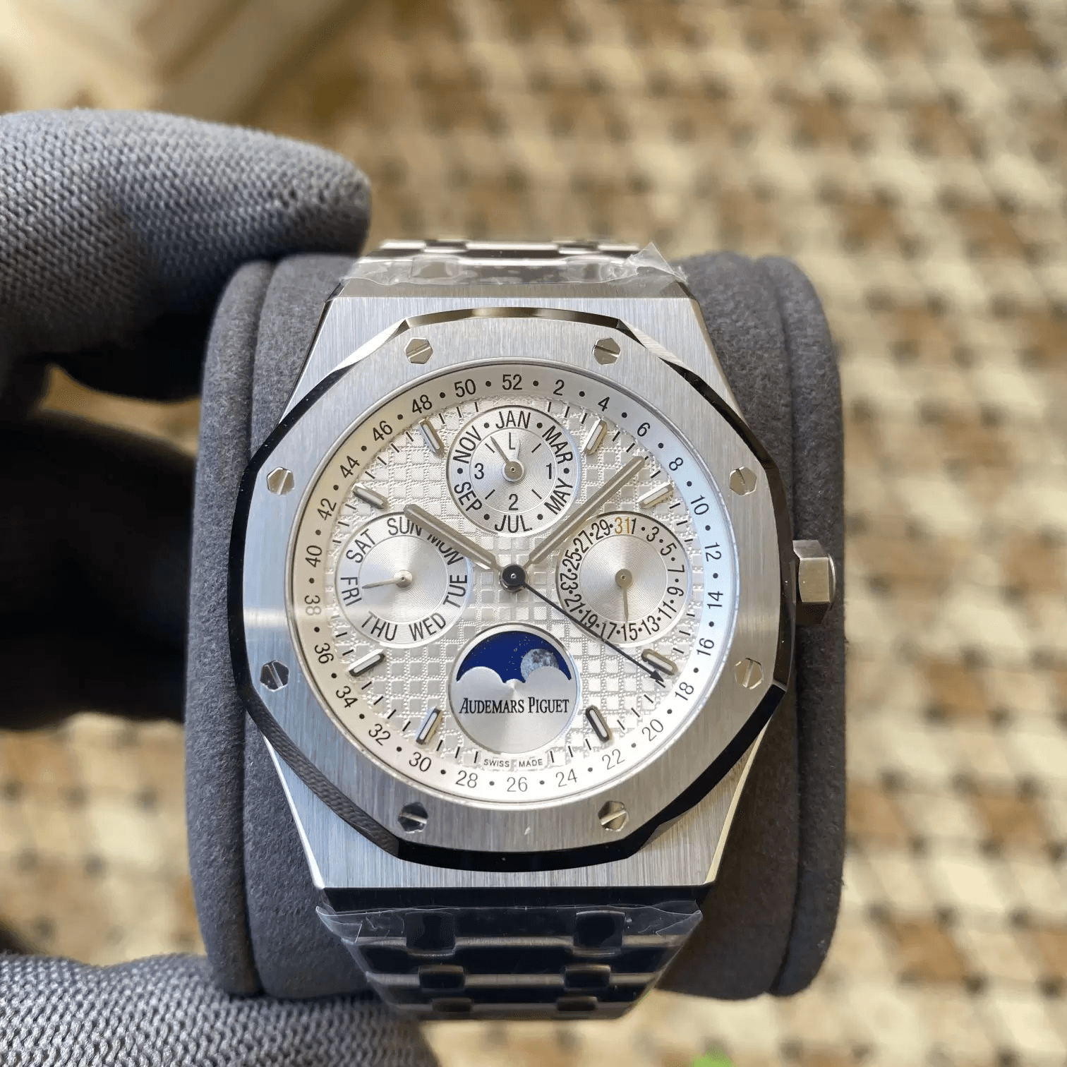 AUDEMARS PIGUET 오데마피게 로얄오크 퍼페추얼 캘린더 화이트 다이얼 26574