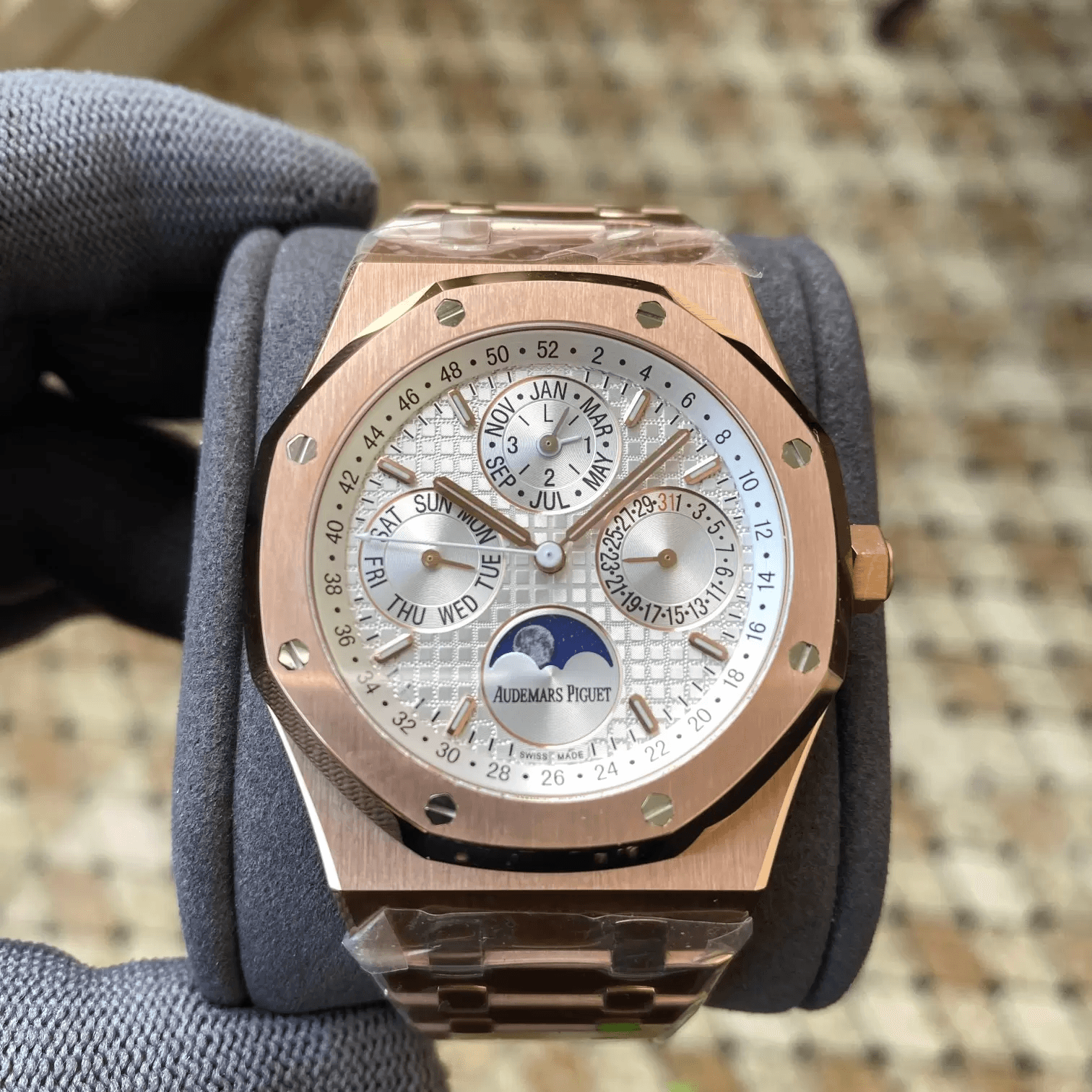AUDEMARS PIGUET 오데마피게 로얄오크 퍼페추얼 캘린더 금통 화이트 다이얼 26574