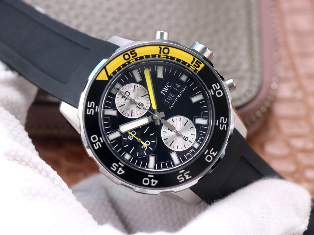 IWC 아이더블유씨 아쿠아타이머 크로노그래프 블랙