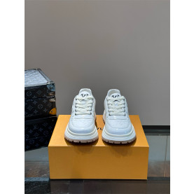 LOUIS VUITTON 루이비통 남성용 스니커즈 L95329-1 2COLOR