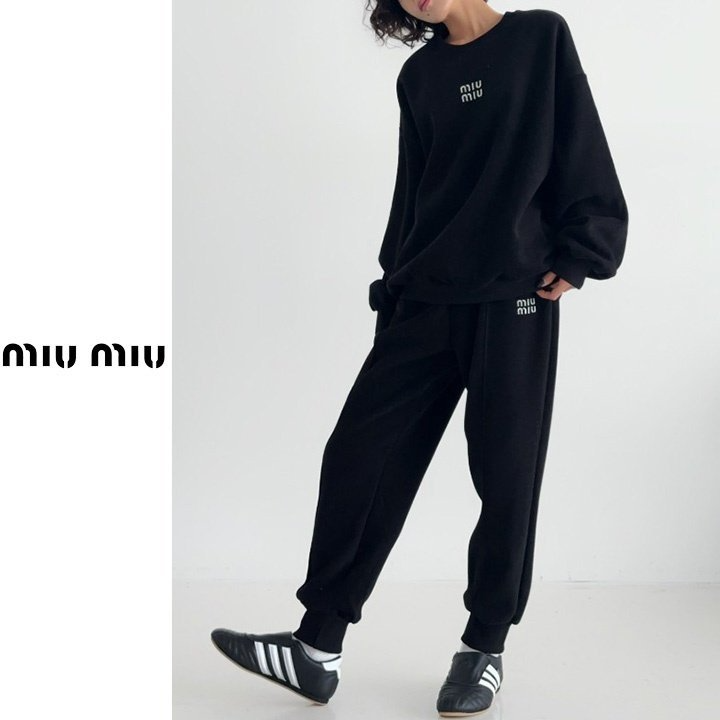 MIUMIU 미우미우 레터링 양기모 세트 2COLOR