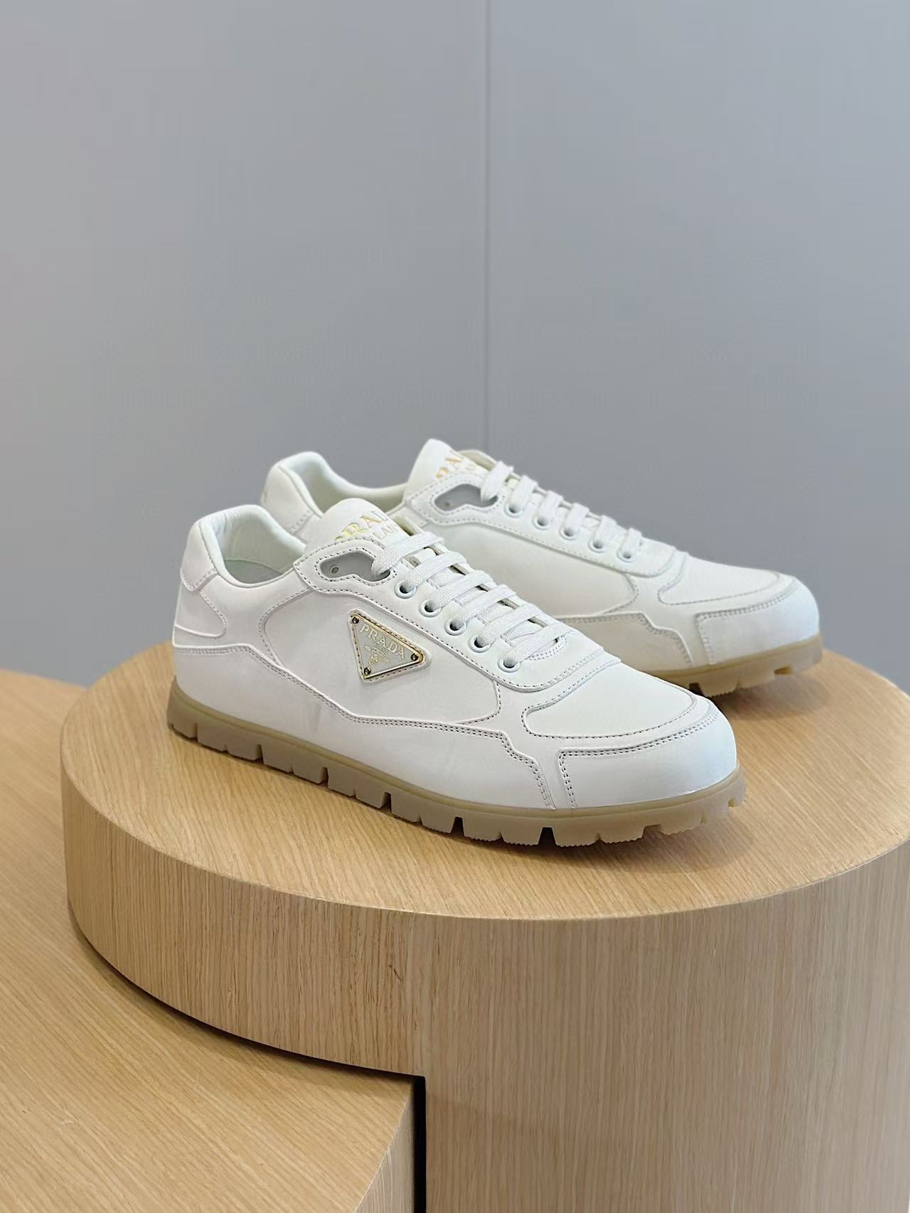 PRADA 프라다 남성용 스니커즈 P78689-1 2024/신상