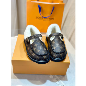 LOUIS VUITTON 루이비통 여성용 스니커즈 V92895-1 2024/신상