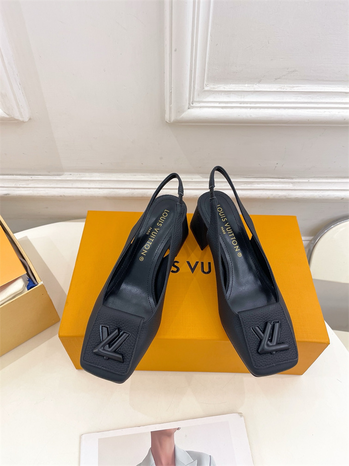LOUIS VUITTON 루이비통 여성용 샌들 L18433