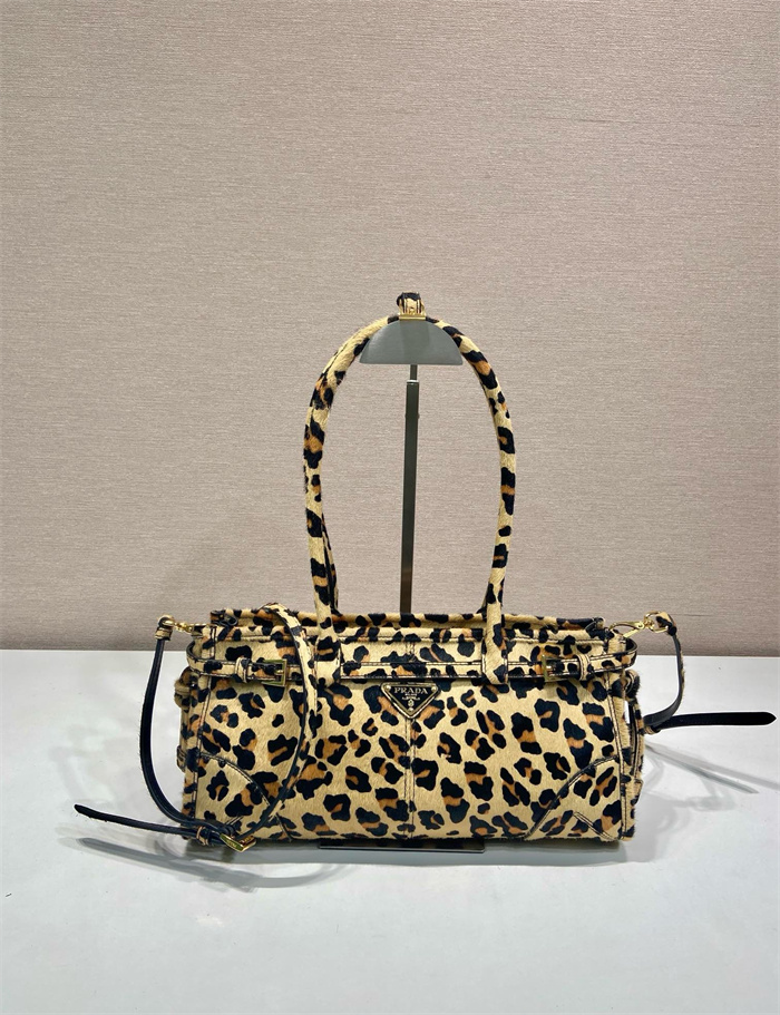 PRADA 프라다 시그니처 미디엄 숄더백 1BA426 