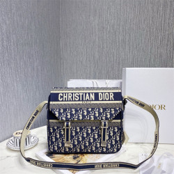 DIOR 디올 캠프 메신저백 M1340 2COLOR